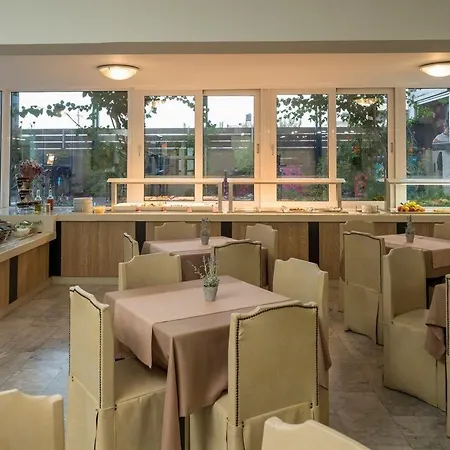 Hermes Hotell 3*